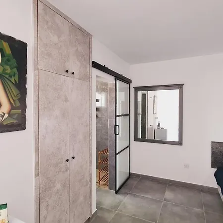 Nissi Avenue 3 Appartement